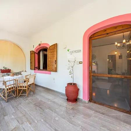 House Theodora Holidays Greece Dragotiná